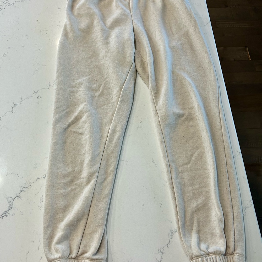 Sweet Treasures Cream Elastic Cuffed Sweat Pants - Women’s Small (4-6)